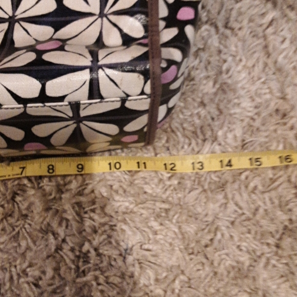 Fossil Tote with Matching Wallet - Picture 2 of 6